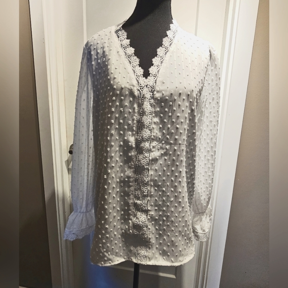 BNWT La Mode Blouse